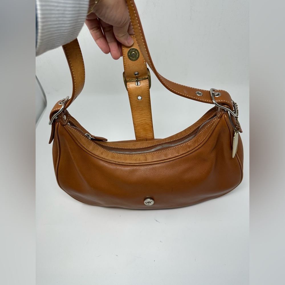 Vintage Coach Mahogany Crescent Shoulder Bag Tanned Leather G25-7592 - Picture 11 of 16